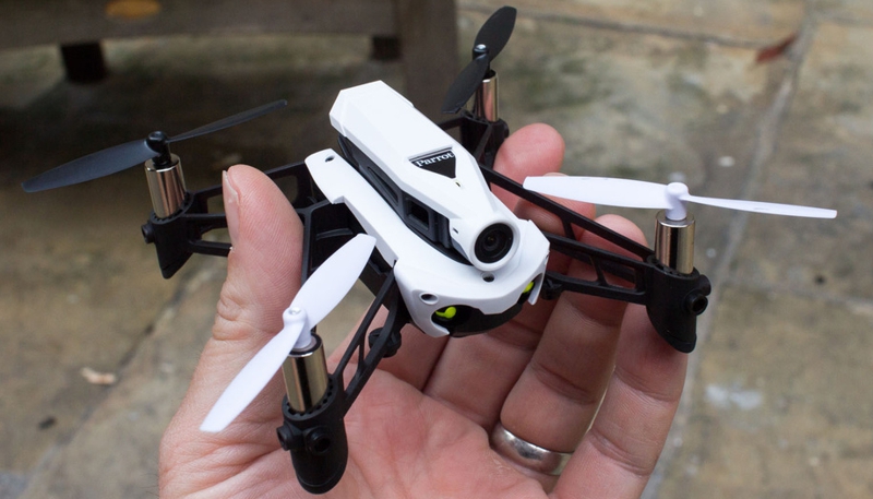 Dron Parrot Mambo FPV Dron Parrot Mambo gogle VR idealny prezent na święta