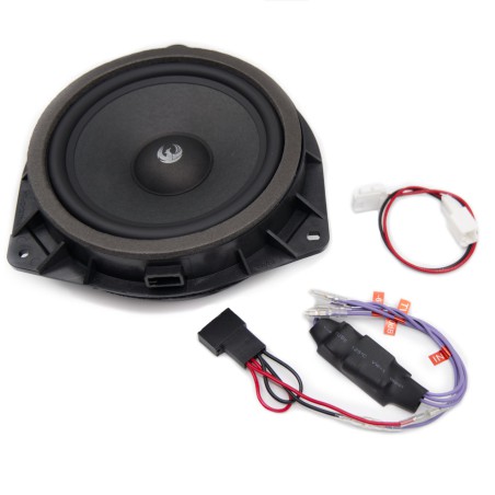 wymiana głośników w toyocie rav4