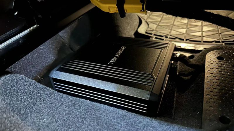 samochodowy power bank