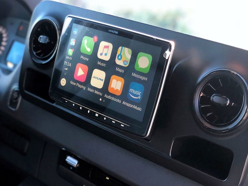 radio carplay apple android auto mercedes sprinter