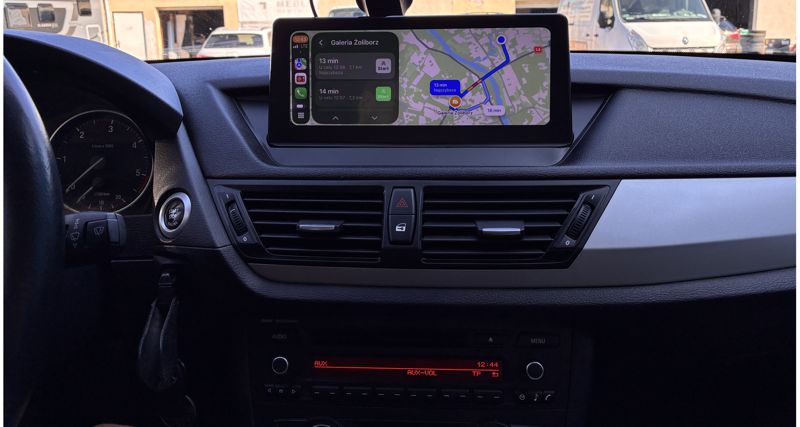 radio do bmw x1 e81