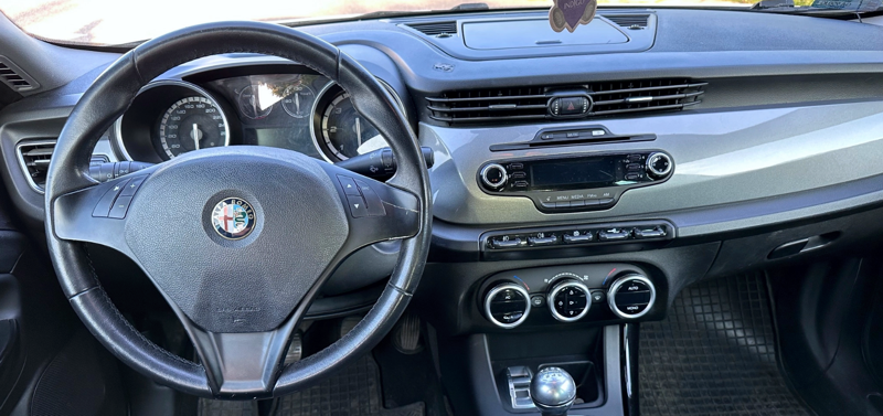 radio do alfa romeo giulietta 