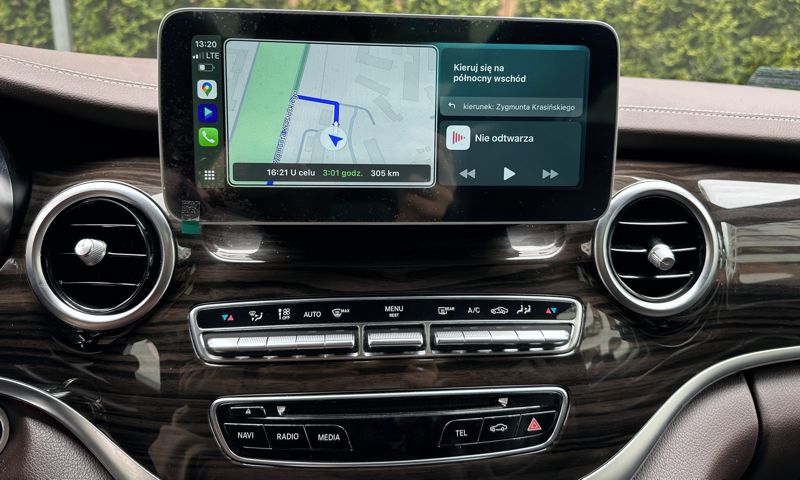 radio do mercedesa v klasa