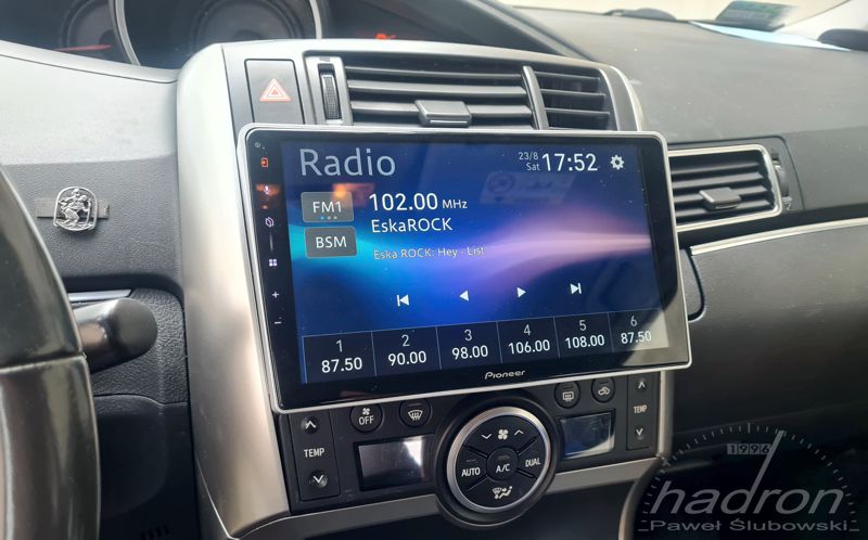radio do toyoty corolla verso 